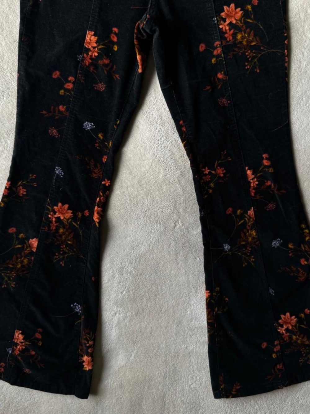 Forever 21 Velvet Floral Flare Pants | 70s Boho Vibes | Medium - Picture 3 of 7